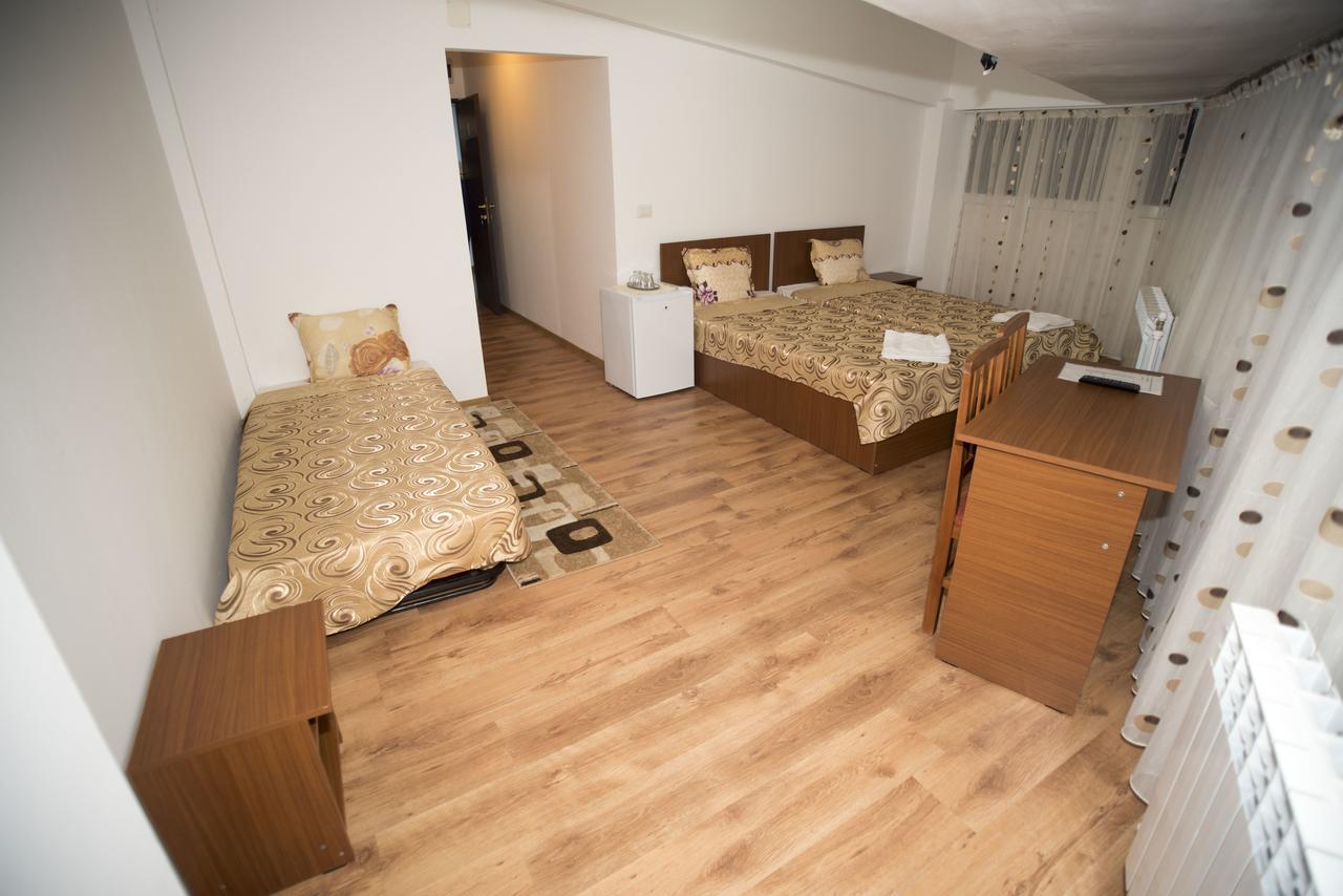 Hostel Ruxandra Fokszany Zewnętrze zdjęcie